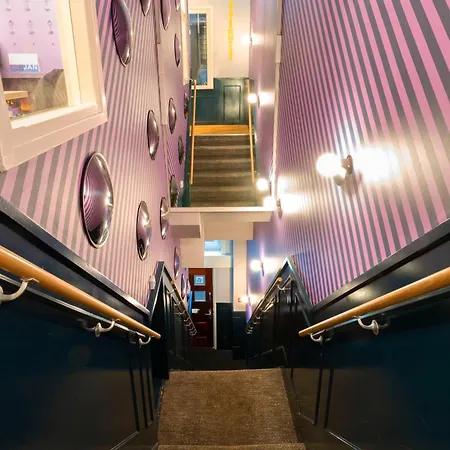 ホテル Rembrandt Square - Just Renovated 3*