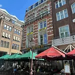 호텔 Rembrandt Square - Just Renovated 3*