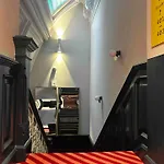 호텔 Rembrandt Square - Just Renovated 3*