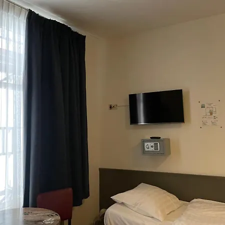 City Hotel