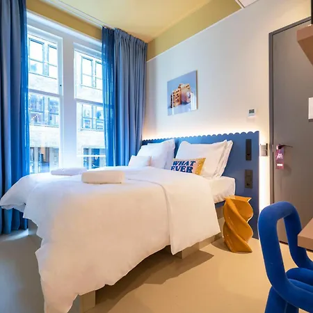 Rembrandt Square - Just Renovated 3*