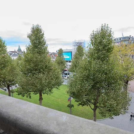 Rembrandt Square - Just Renovated 3*