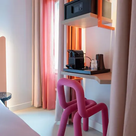 Rembrandt Square - Just Renovated 호텔