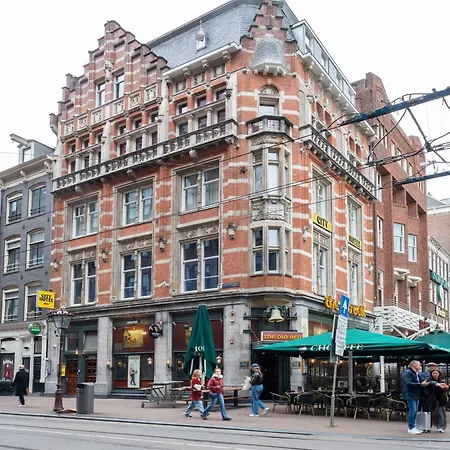 Rembrandt Square - Just Renovated 3*