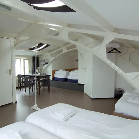 Rembrandt Square - Just Renovated