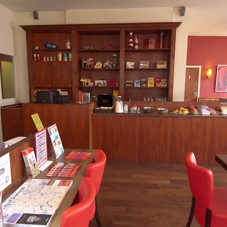 Rembrandt Square - Just Renovated