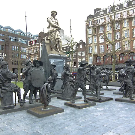 Rembrandt Square - Just Renovated