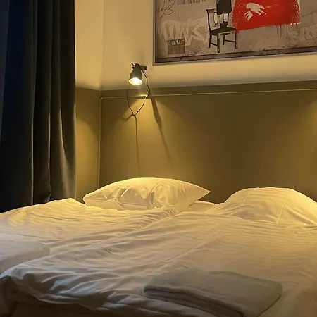 호텔 Rembrandt Square - Just Renovated 3*