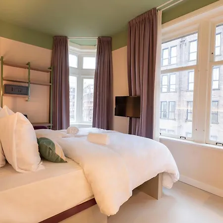 Rembrandt Square - Just Renovated 3*