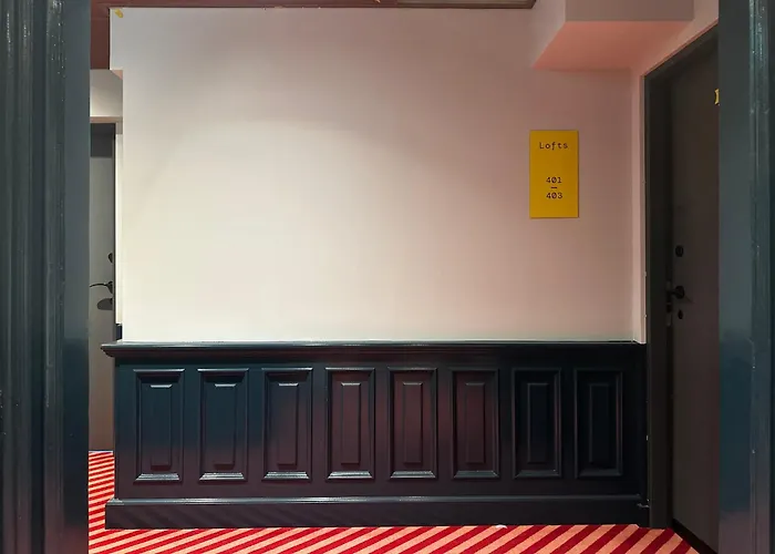 Rembrandt Square - Just Renovated Amsterdam