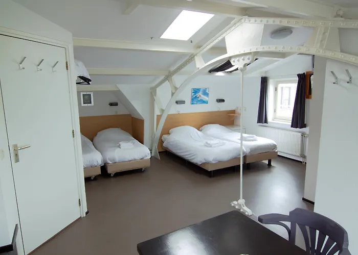 Rembrandt Square - Just Renovated