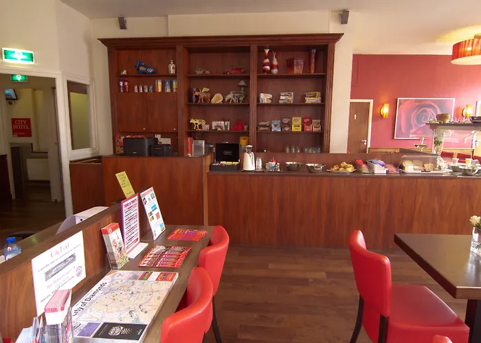 Rembrandt Square - Just Renovated