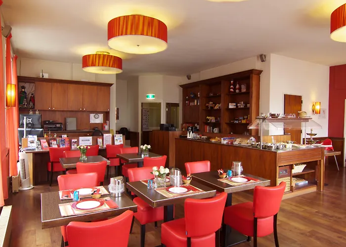 Rembrandt Square - Just Renovated Hotel 3*