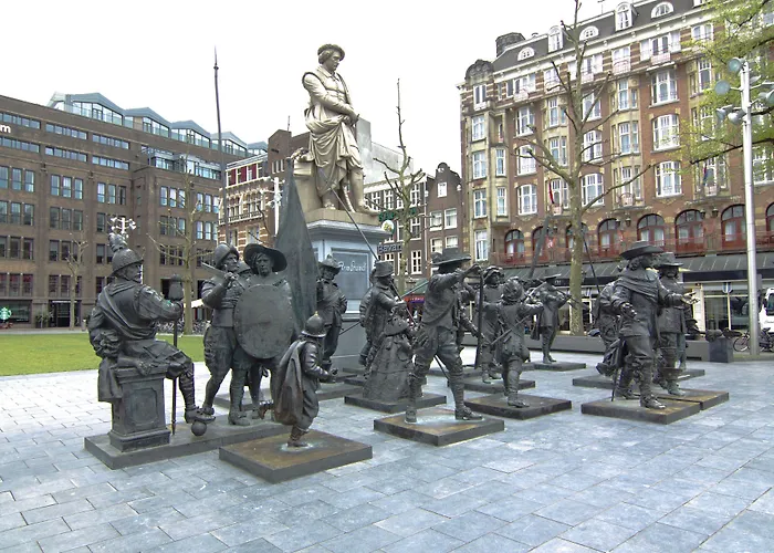 Rembrandt Square - Just Renovated