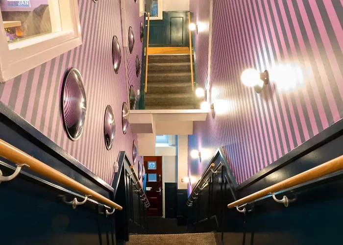 Hotel Rembrandt Square - Just Renovated 3*