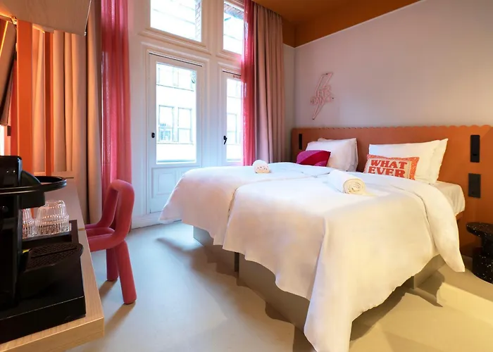 Rembrandt Square - Just Renovated Hotel