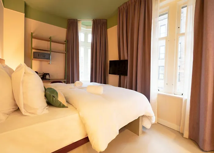 Rembrandt Square - Just Renovated Amsterdam