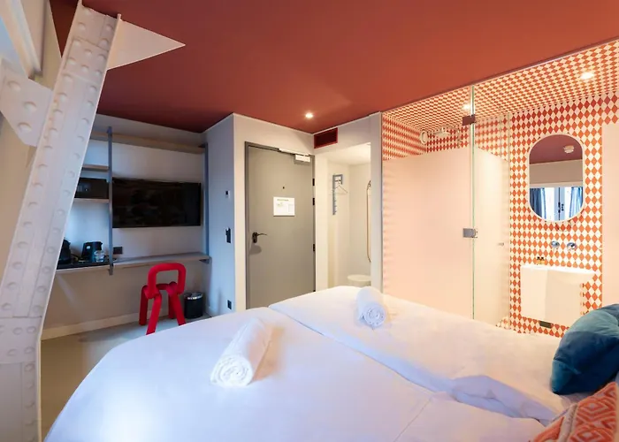 Rembrandt Square - Just Renovated 3* Amsterdam