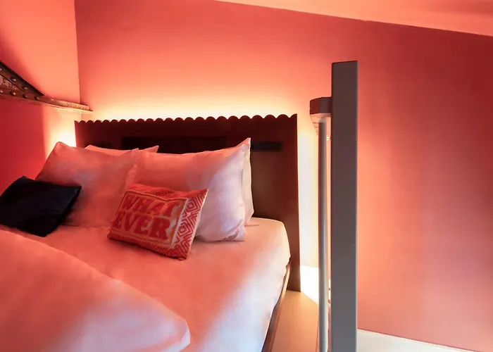 Rembrandt Square - Just Renovated 3* Amsterdam