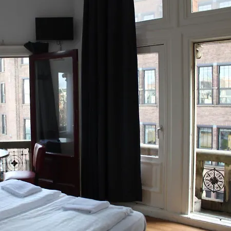 Hotel City Hotel 2*