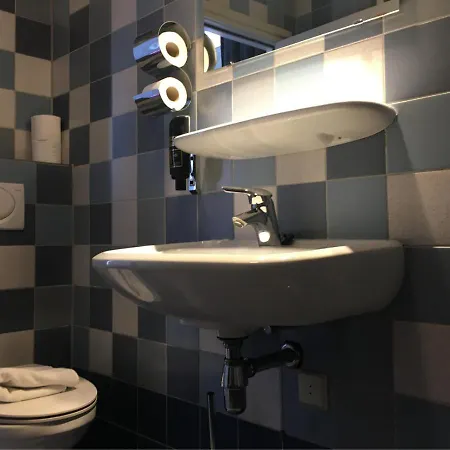 City Hotel Hotel 2*