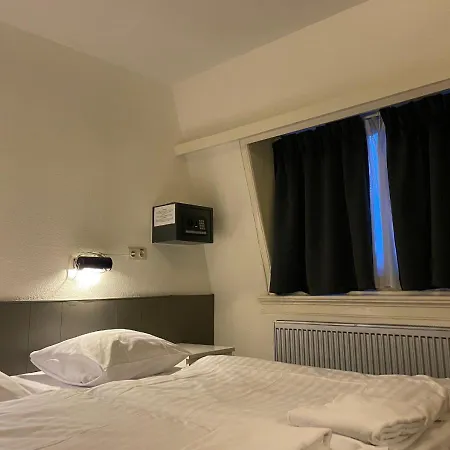 Hotel City Hotel 2*