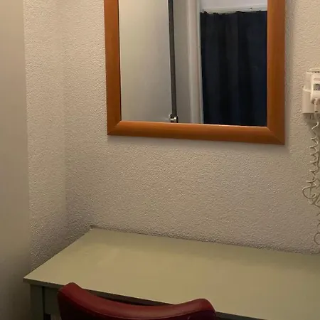 City Hotel Hotel 2*