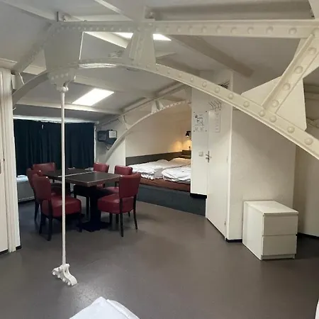 City Hotel Szálloda 2*