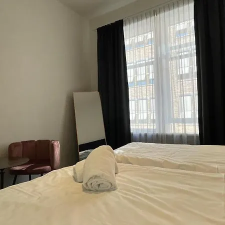 City Hotel Hotel 2*