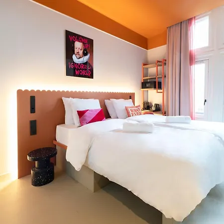 Rembrandt Square - Just Renovated Hotel