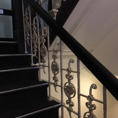 City Hotel Hotel 2*