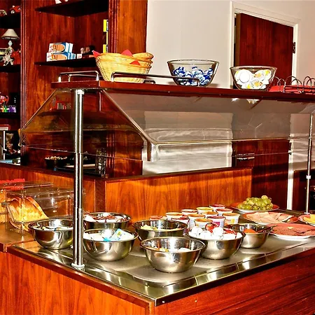 מלון City Hotel 3*